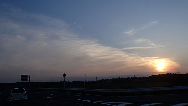 夕暮れの国道４号線